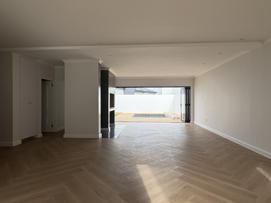 4 Bedroom Property for Sale in Sandown Western Cape